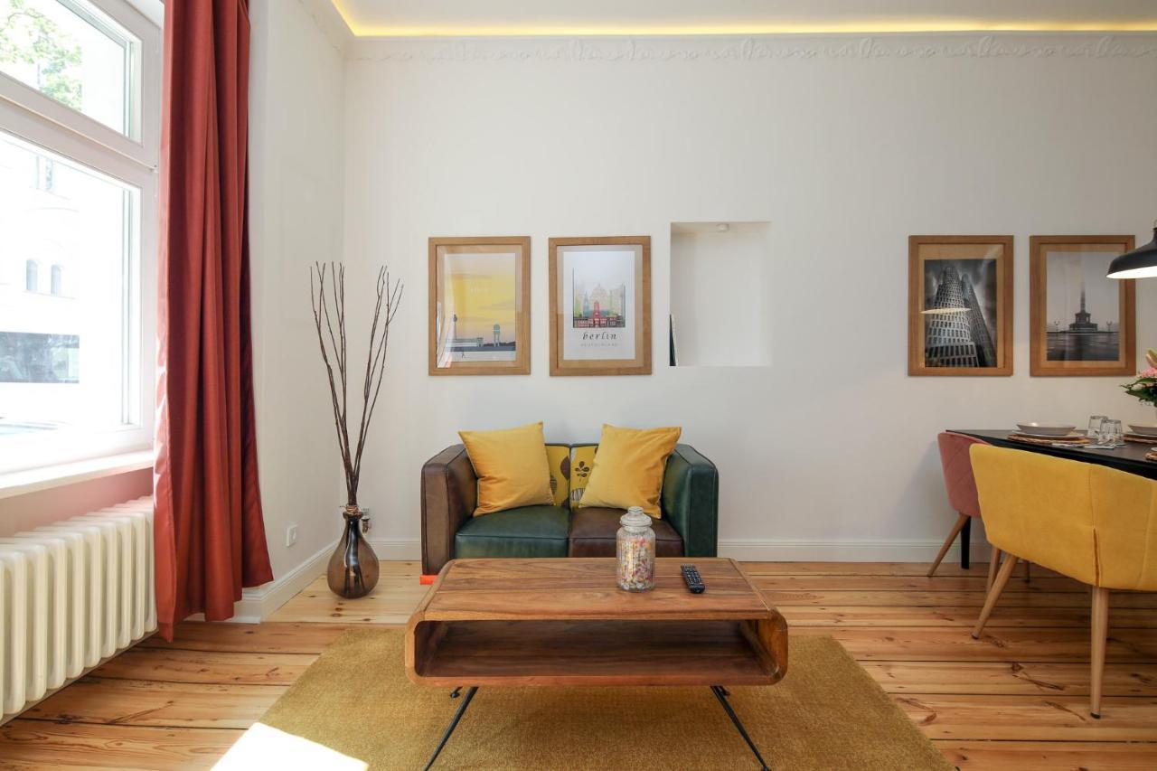 4 Personen Altbau Apartment Nahe Kurfuerstendamm - Romeo & Julia Berlino Esterno foto